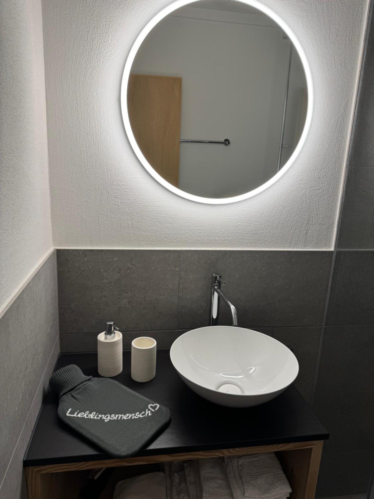 Ustreia Orta Bed & Breakfast Lohn Dış mekan fotoğraf
