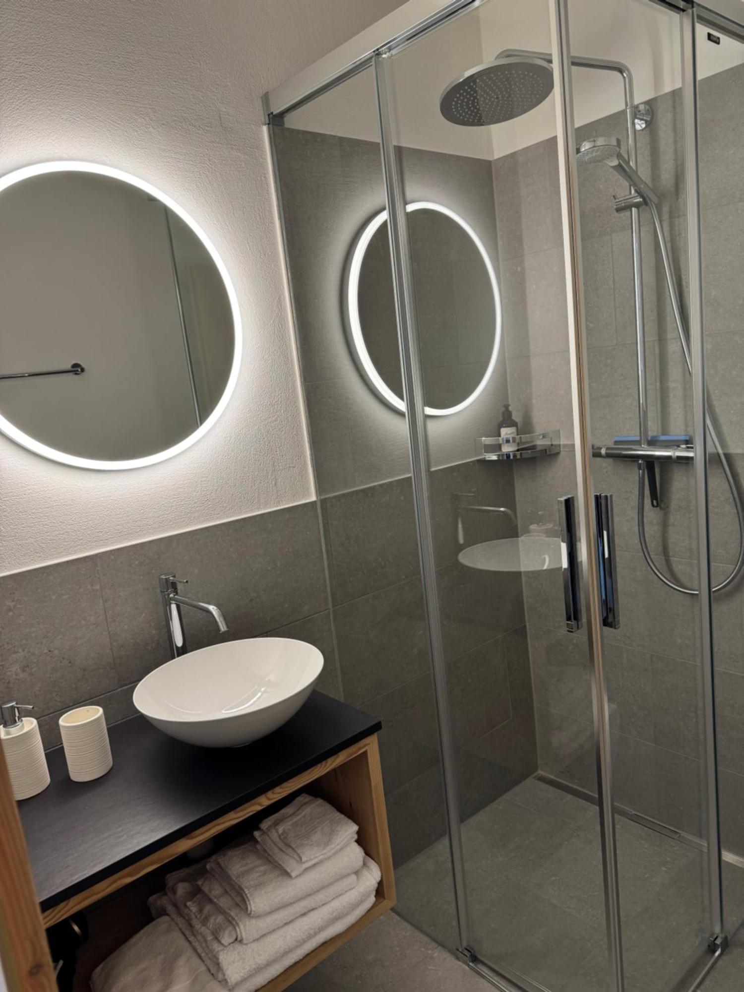 Ustreia Orta Bed & Breakfast Lohn Dış mekan fotoğraf